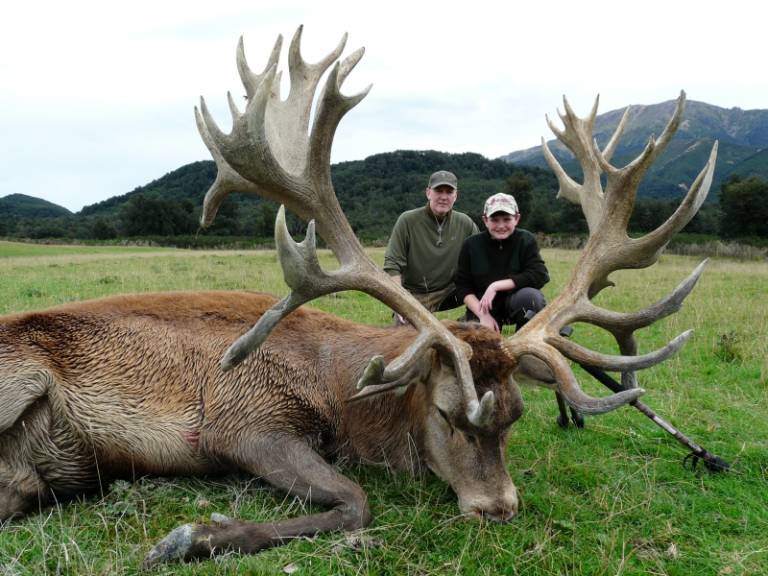 Red-stag-450-inches-00007 : Four Seasons Safaris New Zealand